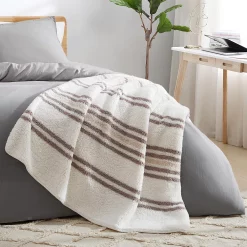 Koolaburra by UGG Roberta Sherpa Throw 9 Koolaburra by UGG Roberta Sherpa Throw -Cheap Home Decor Store 5571733 ALT